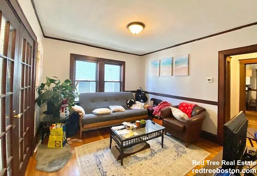 Building Photo - 18 Sachem St