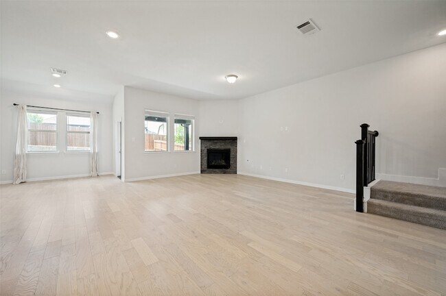 Building Photo - 3437 Loftwood Ln
