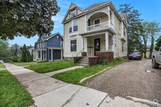 Building Photo - 528 S. Fifth-3