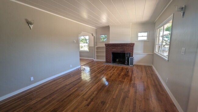 Building Photo - Pacific Grove Cottage with Classic Character