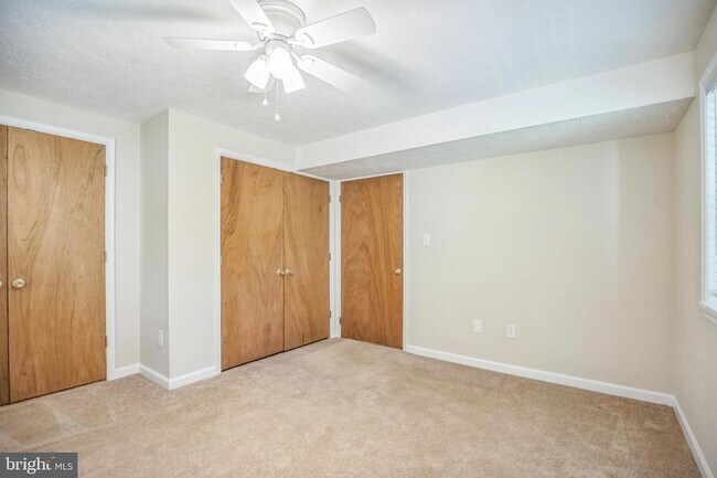 Building Photo - 37245 E Spicer Dr