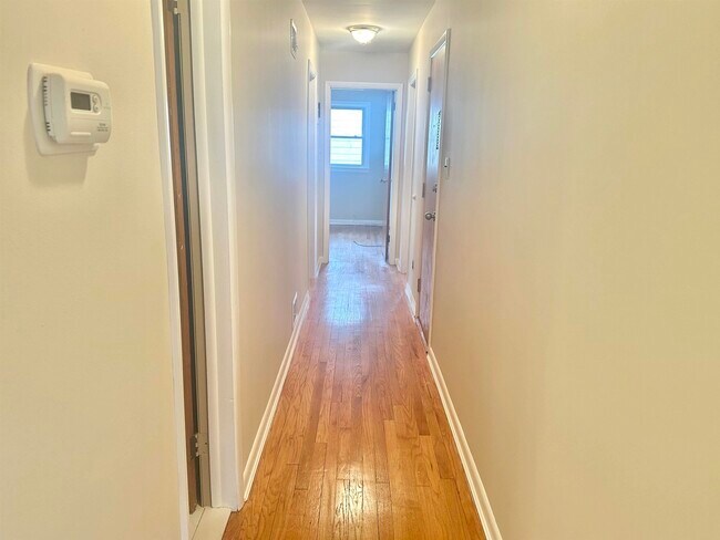 Building Photo - 588 Avenue A