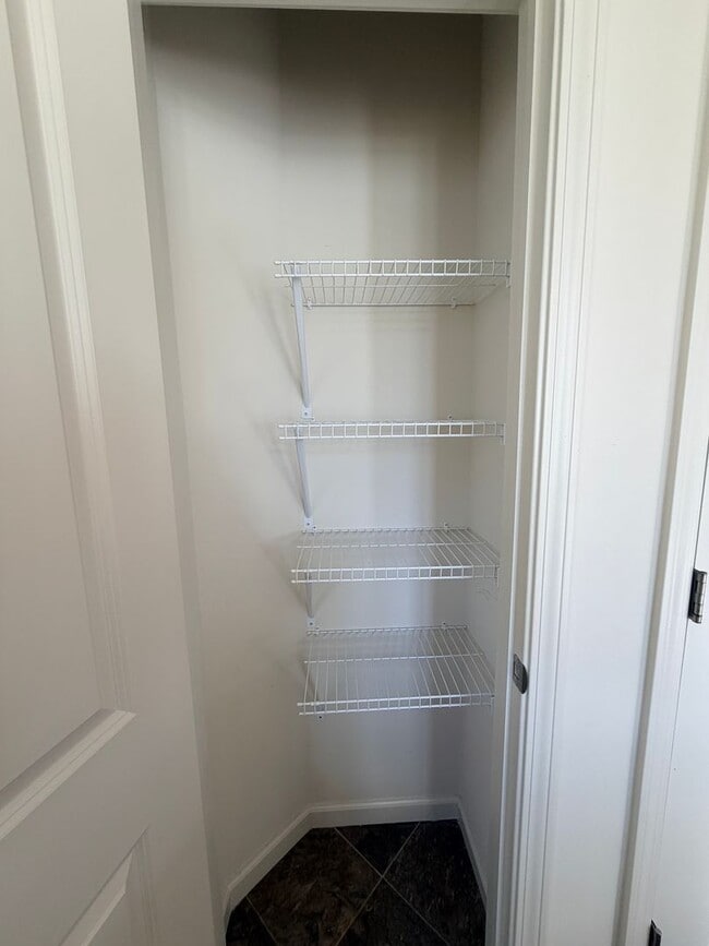 Building Photo - 15545 Westmoor Ave