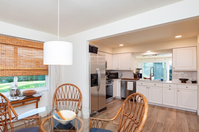 Building Photo - 3372 SE Court Dr