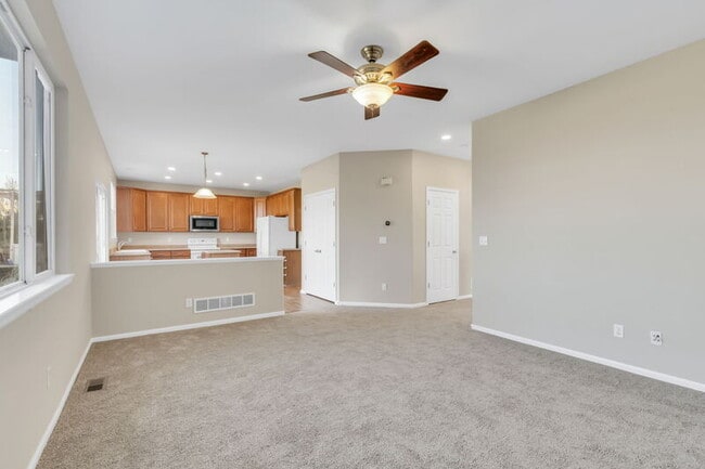 Building Photo - 10257 Quintero St