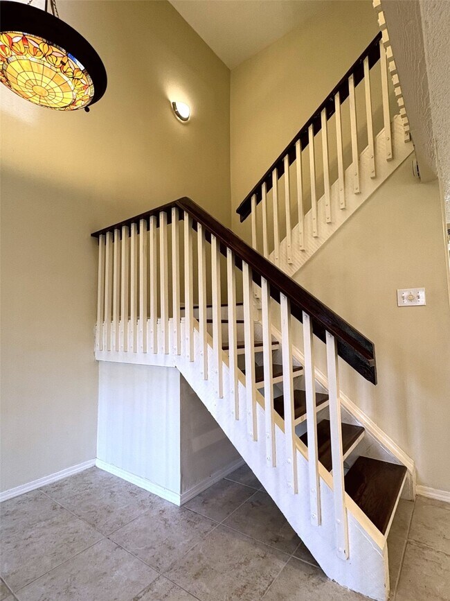 Building Photo - 11526 Village Pl Dr