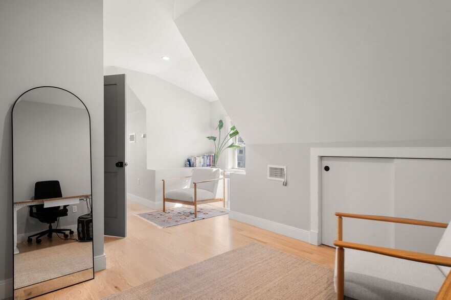 Primary Photo - 14 Ennis Rd