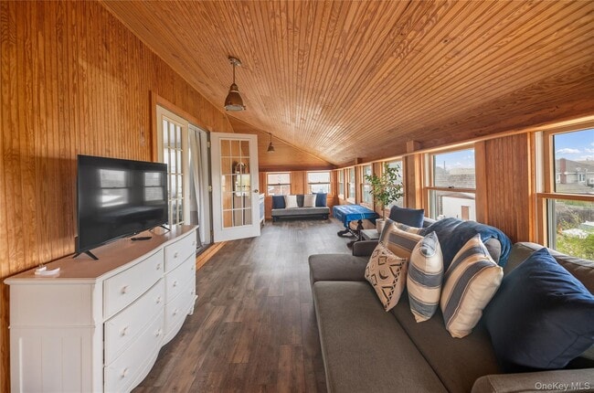 Building Photo - 639 Ocean Breeze Walk