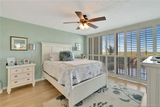 Building Photo - 10000 S Ocean Dr