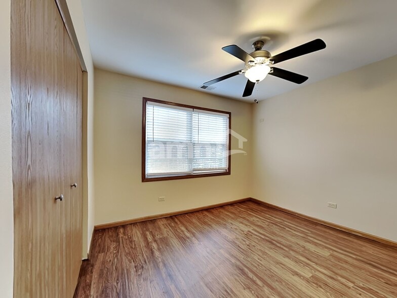 Building Photo - 4506 W Riverside Dr