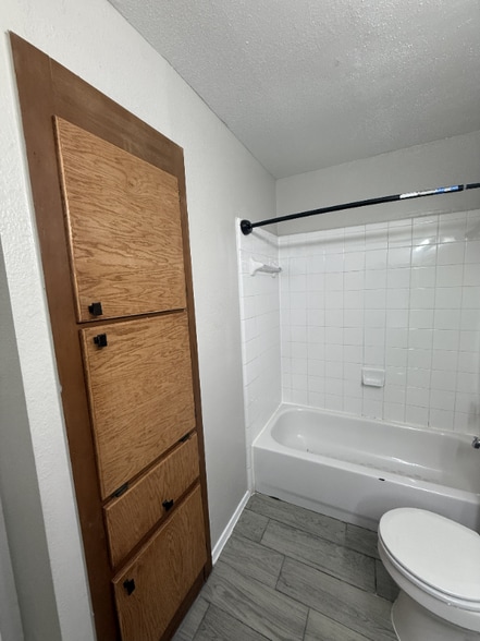Building Photo - 4015 US-90