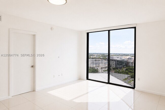 Building Photo - 5252 Paseo Blvd