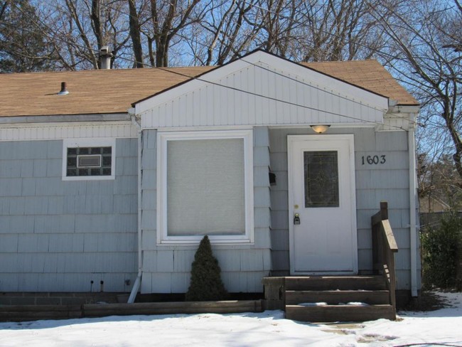 Primary Photo - 1603 S Ralston Avenue