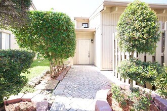 Building Photo - 2125 SW 81st Ave