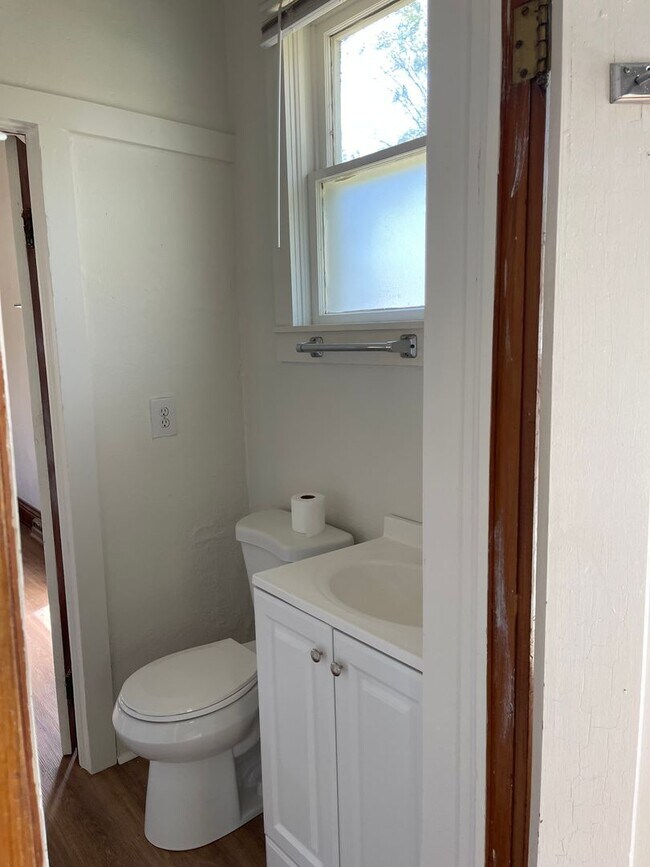 Building Photo - 1640 Locust St