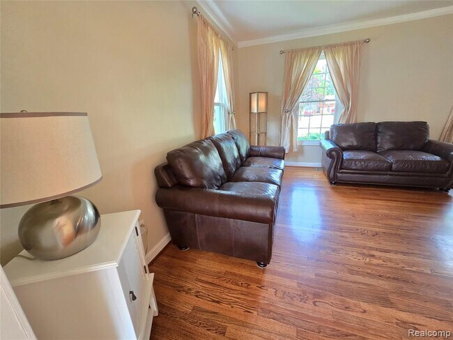 Building Photo - 18041 Fairway
