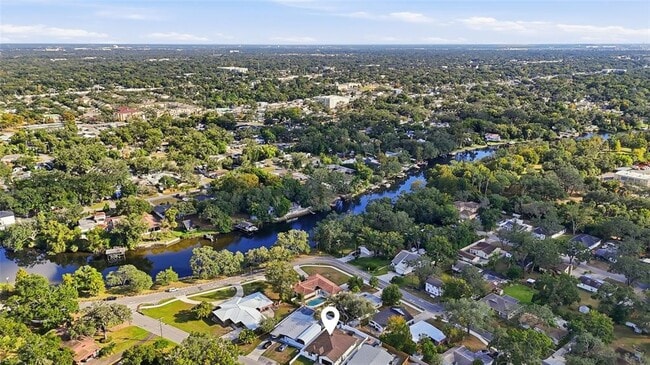 Building Photo - 810 W Whatley Pl