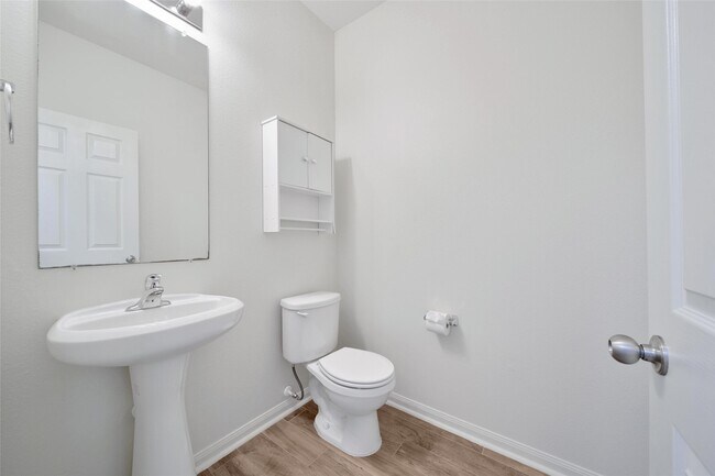 Building Photo - 305 Crooked Pine Court