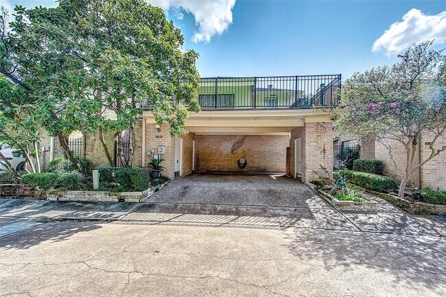 Primary Photo - 201 Vanderpool Ln