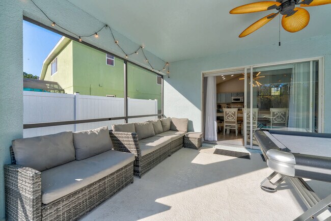 Building Photo - 453 Scrub Jay Way