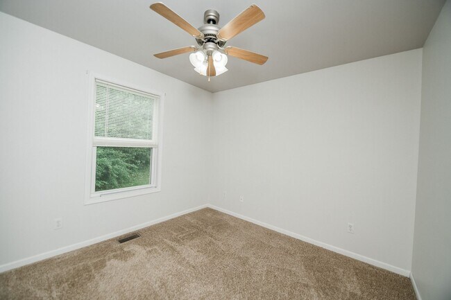 Building Photo - 397 Plymouth Rd