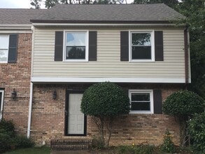 Building Photo - End Unit Town Home For Rent