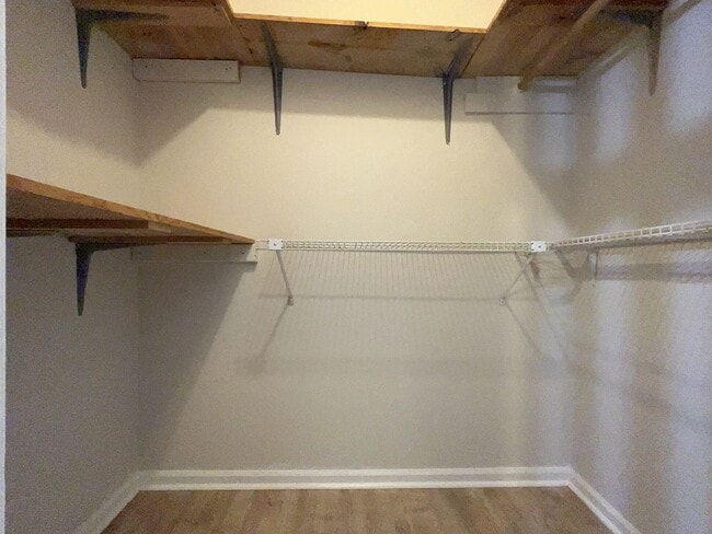 Building Photo - Newly Renovated Home on Quiet Neighborhood