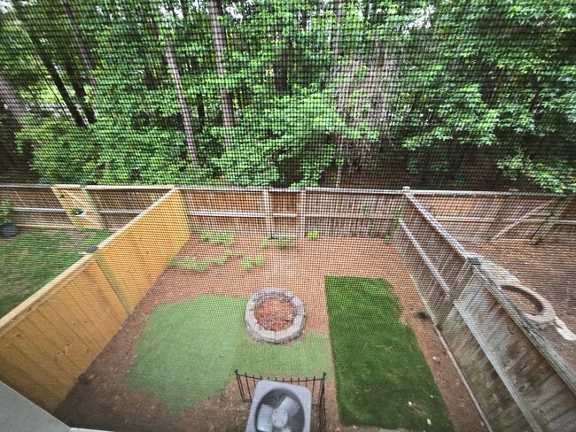 Building Photo - Beautiful Townhouse in West Ashley with Screened in Porch