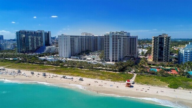 Primary Photo - 2301 Collins Ave