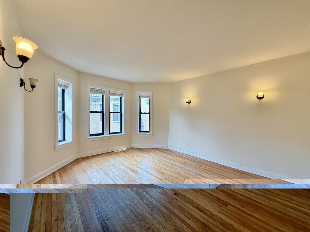 Building Photo - 4127 N Ashland Ave