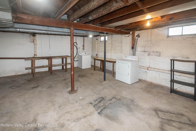 Building Photo - 297 Clifton Ave