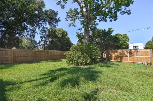 Building Photo - 1925 52nd St S