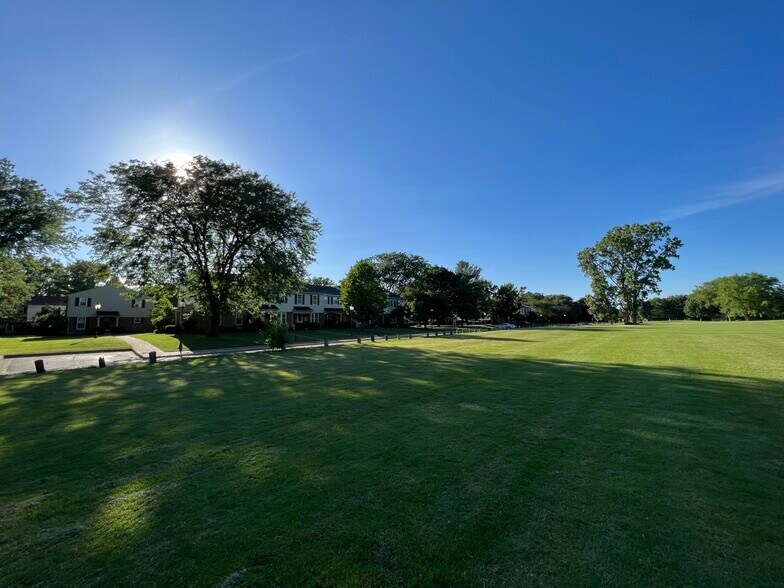 Building Photo - 3306 Alpine Dr