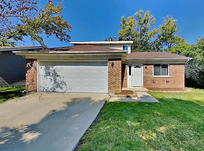 Building Photo - 6793 Redwing Dr