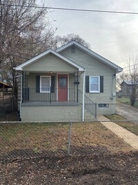 Building Photo - 2 Bedroom / 1 Bath Home Kingsport TN