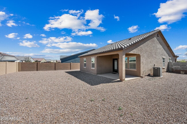 Building Photo - 2430 E Alonso Dr