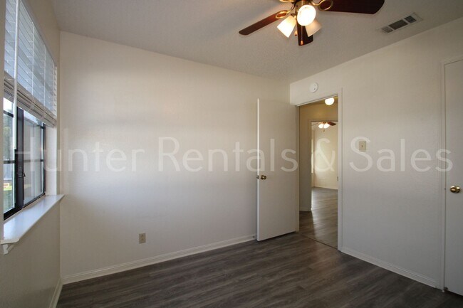 Building Photo - Spacious Corner Lot Killeen Home with Fruit-Bearing Backyard Trees