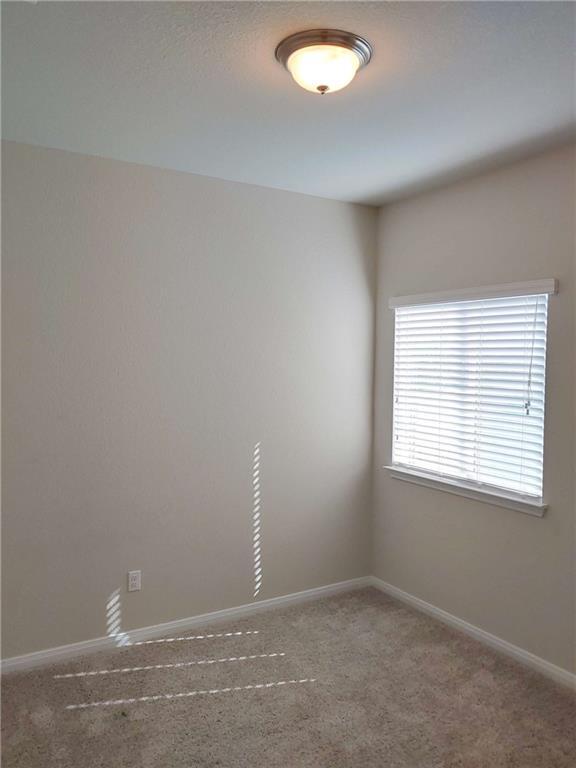 Building Photo - 636 Donegal Ln