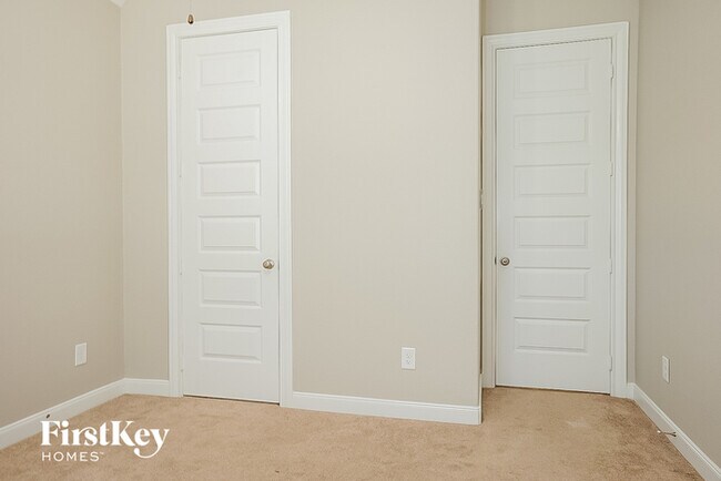 Building Photo - 13605 Northline Lake Dr