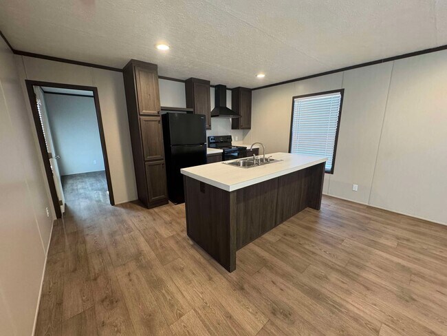 Building Photo - 114 Shady Grove Dr