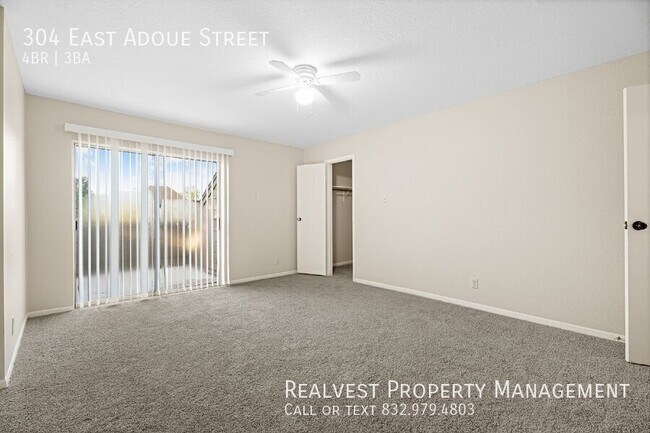 Building Photo - 304 E Adoue St