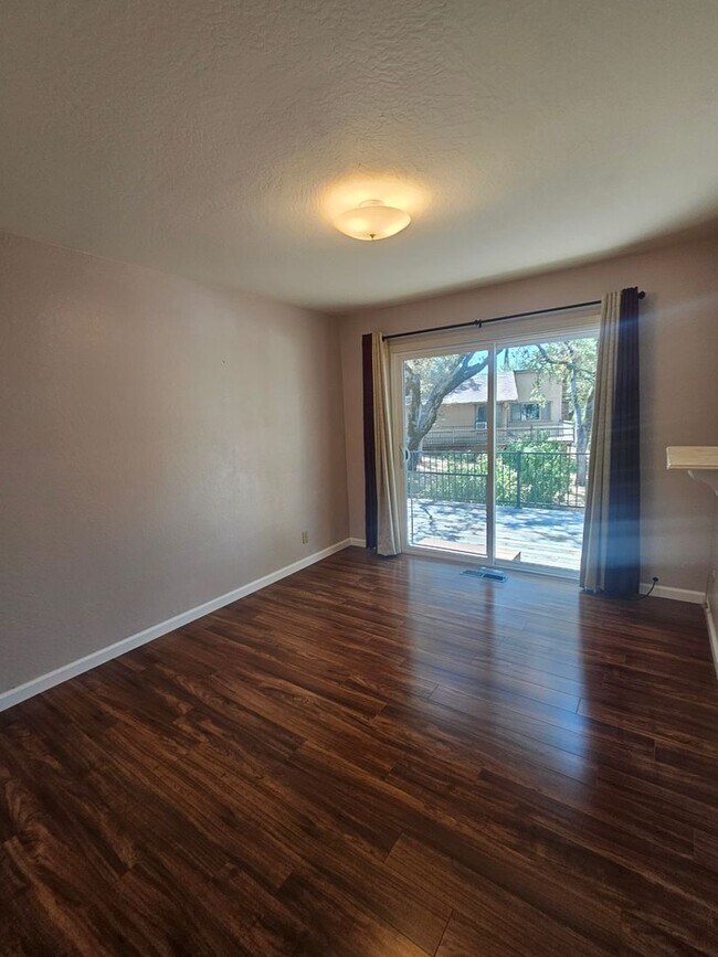 Building Photo - Charming 3-bedroom, 2-bath home in Lake Wild Wood