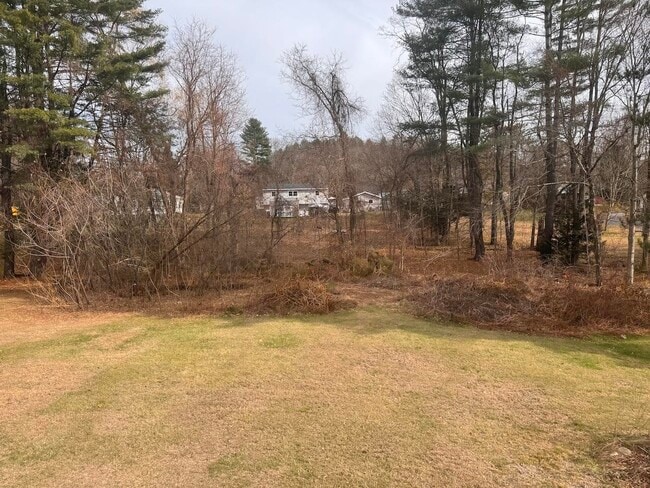 Building Photo - 814 Brattleboro Rd