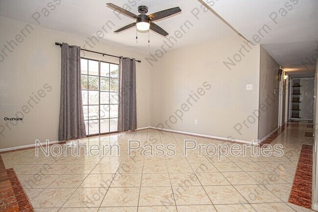 Building Photo - 5125 Round Rock Dr