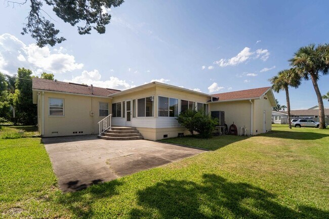 Building Photo - 61 Avista Cir