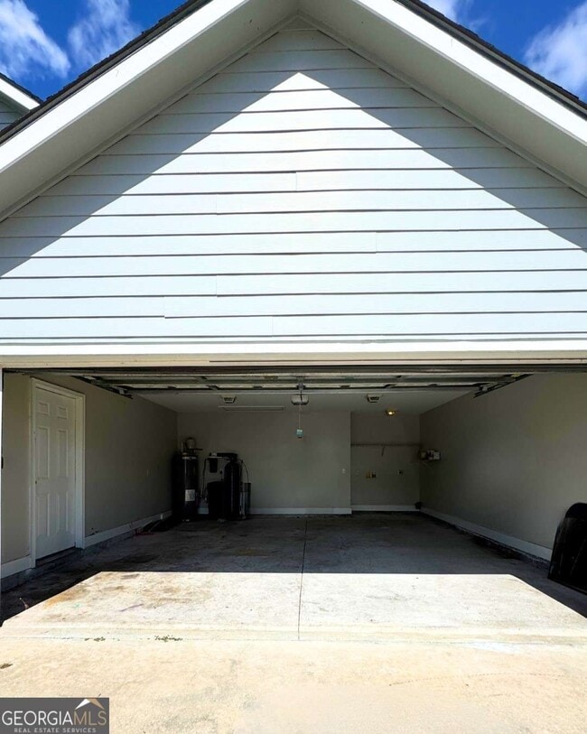 Building Photo - 104 Sugar Maple Way