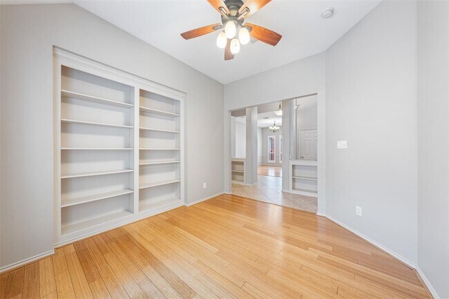 Building Photo - 21922 Rivergate Ct