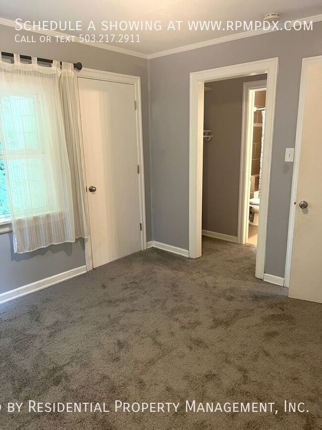 Building Photo - 4512 SW Fairvale Ct