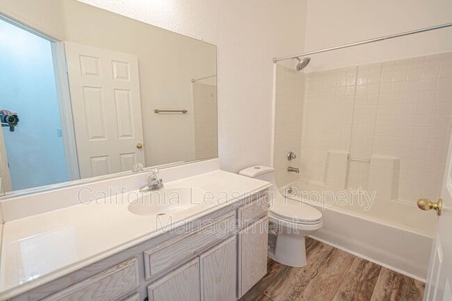 Building Photo - 39839 Tesoro Ln