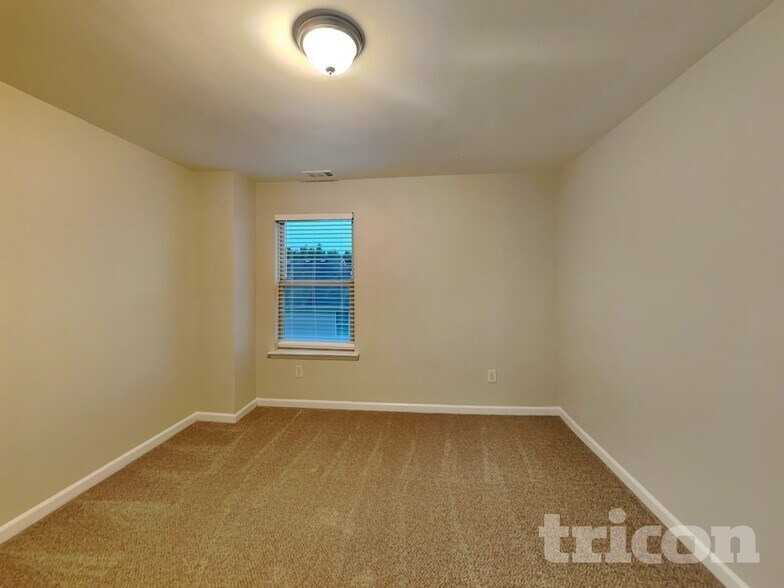 Building Photo - 90 Wyndham Ct